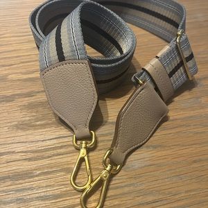 Authentic Prada guitar strap in color Cammeo… in new condition !!